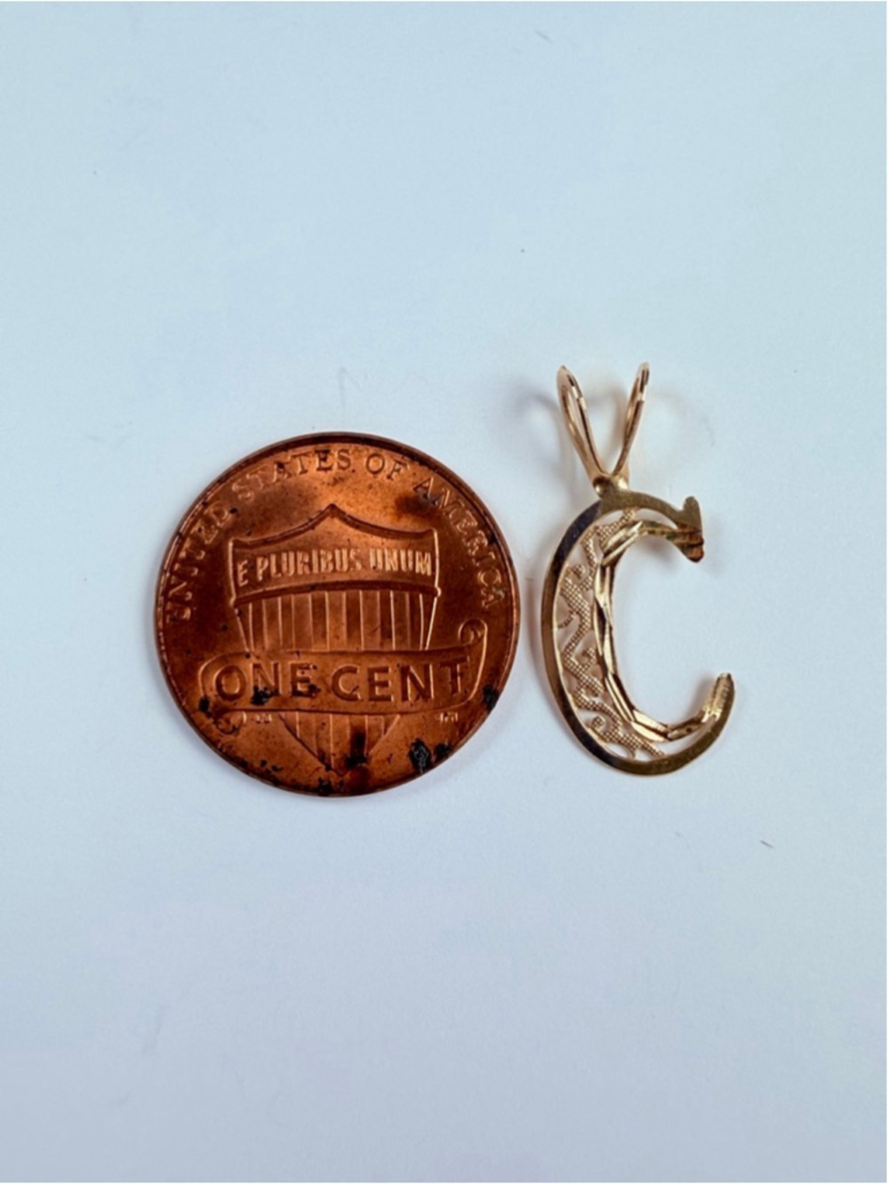 14K Solid Yellow Gold OroAmerica Diamond Cut Initial Letter "C" Charm Pendant - Picture 5 of 6